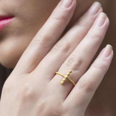 Jasmine White London 18k Gold vermeil crystal bar ring